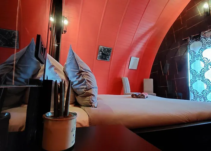 Nocleg ze śniadaniem Chateau D'amenon A 35mn Du Circuit Du Mans Et 35mn De Tours 3*