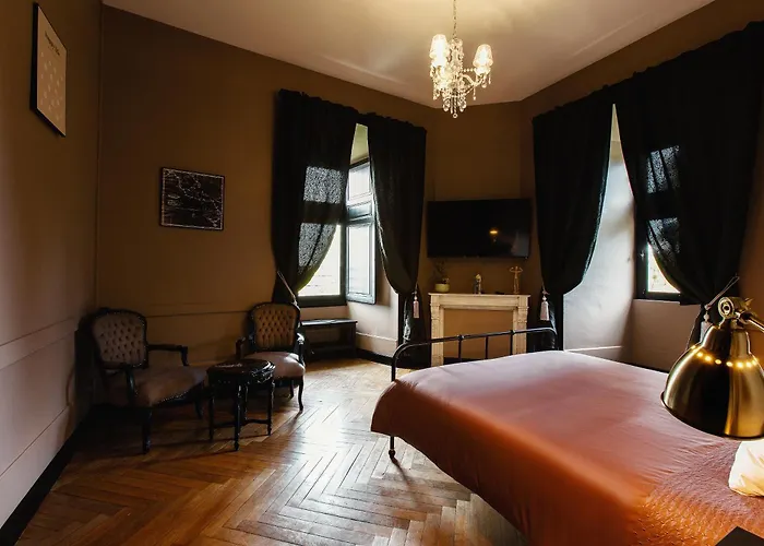 Chateau D'amenon A 35mn Du Circuit Du Mans Et 35mn De Tours 3*